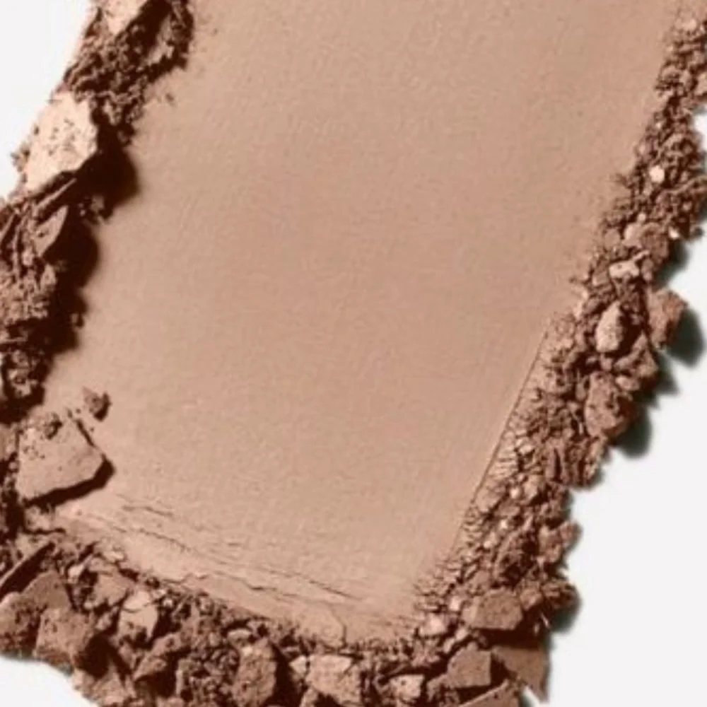 Mac “ Oméga Matte” eyeshadow new in box